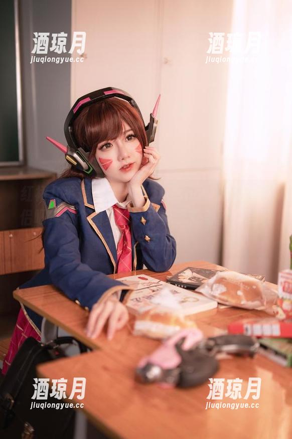 红裙几乎是Sally Dorasnow的灵魂伴侣吧？这个图集也许在说，青春就是要敢于突出重围！